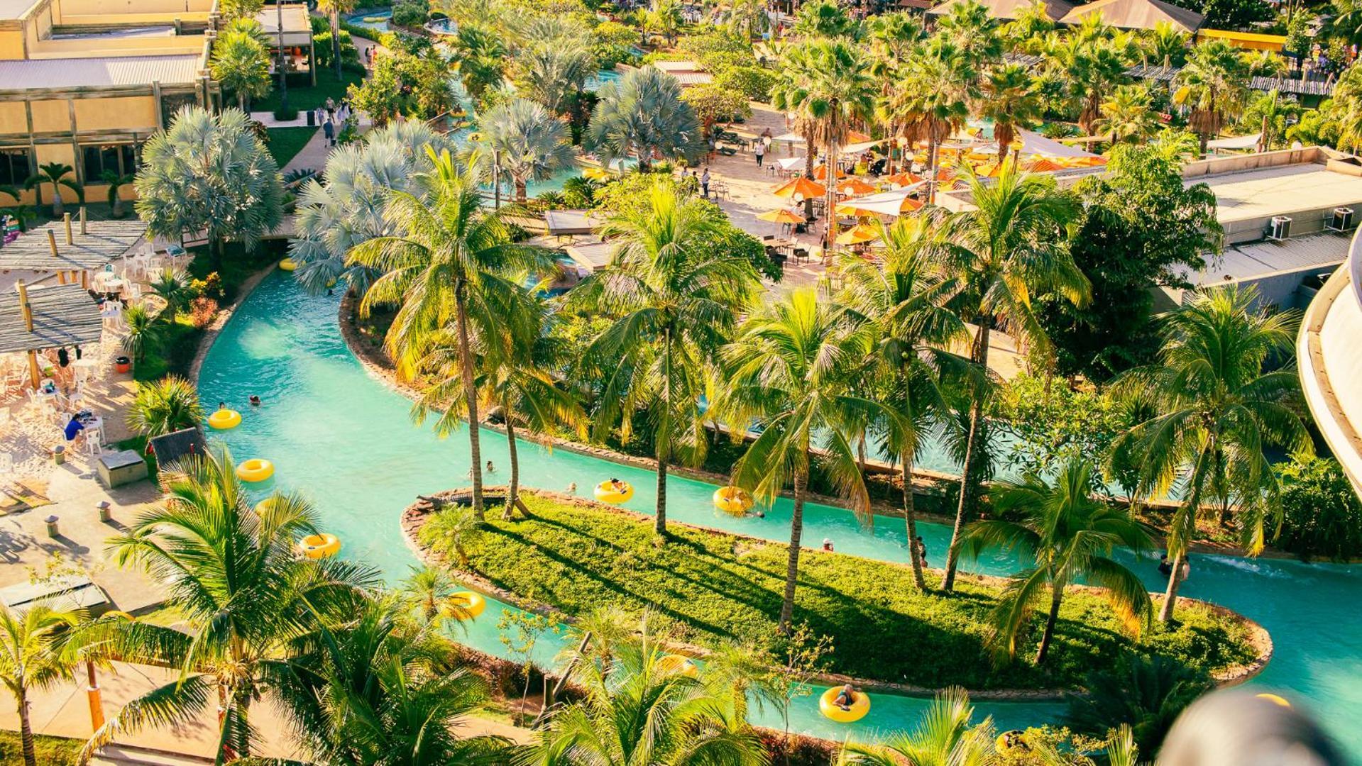 Hot Beach Resort Olimpia Exterior photo The artificial river at the Atlantis Paradise Island