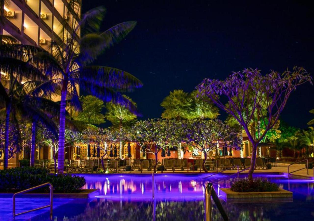 Hot Beach Resort Olimpia Exterior photo The pool at the hotel